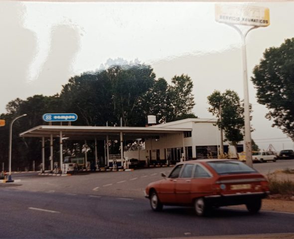 Foto antigua de la Estación de Servicios Vista Alegre.